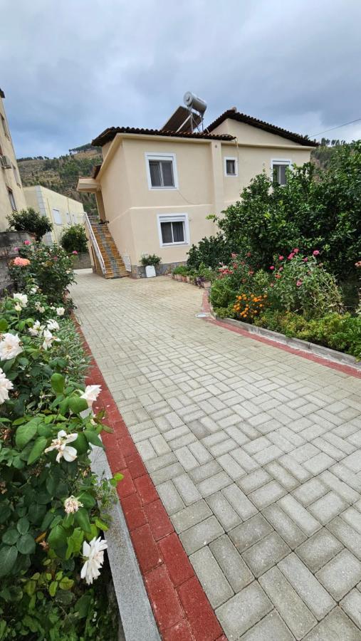 Aliaj Guest House Berat Exterior foto